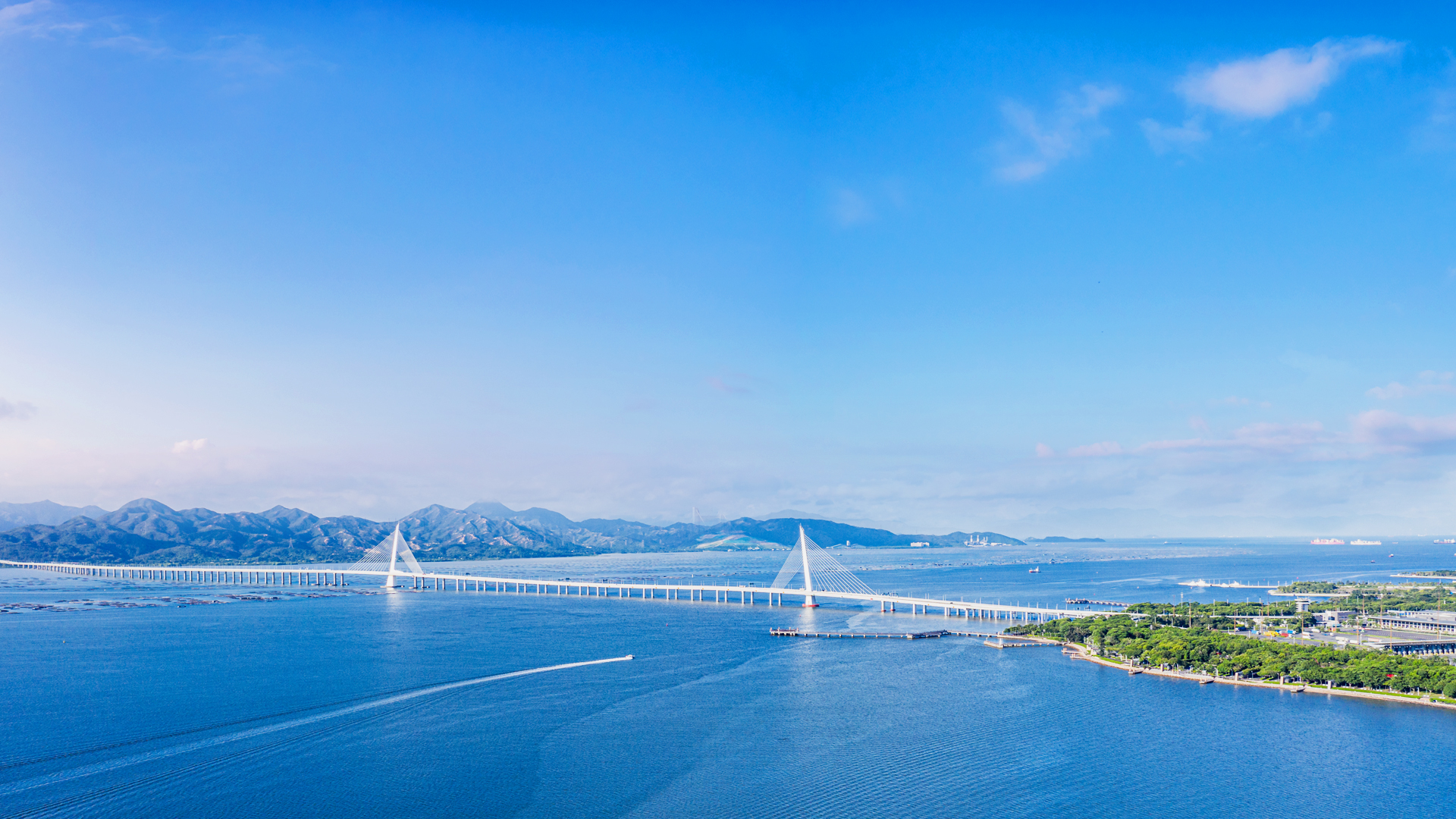 立足交通强国先锋城市