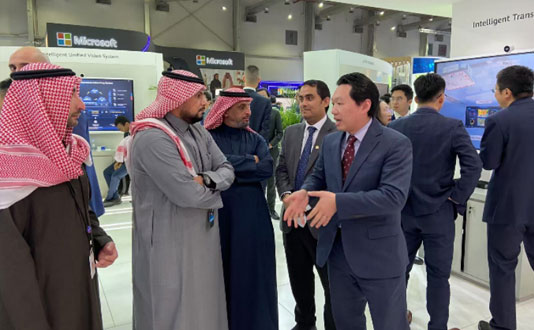 深城交闪耀2025年沙特LEAP展