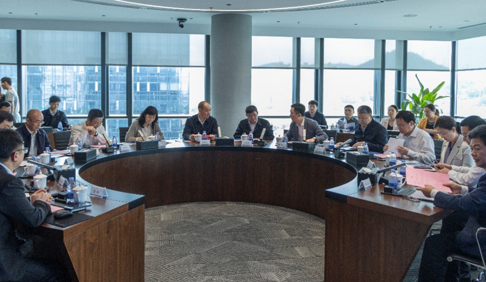 中国气象局副局长曹晓钟一行调研深城交